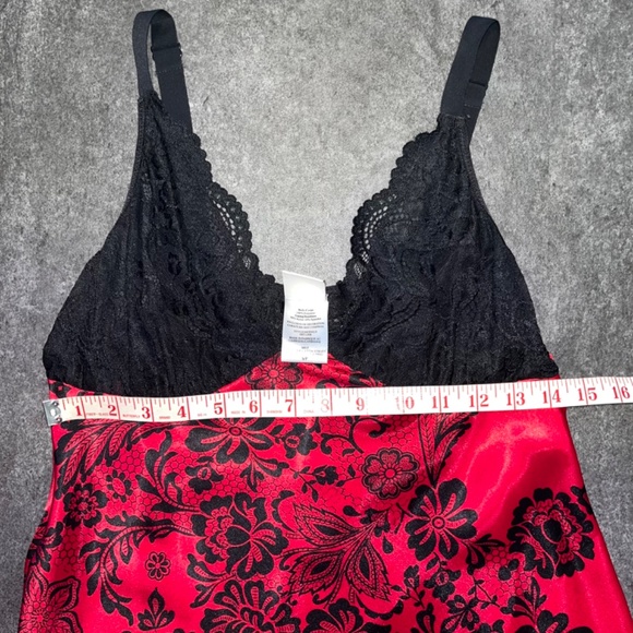 In Bloom (S) maxi sleep dress in red & black satin. - Picture 11 of 16